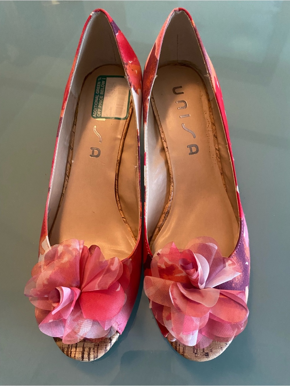 Unisa Pink Floral Peep-Toe wedges size 8.5